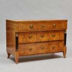 997 1402 CHEST OF DRAWERS
